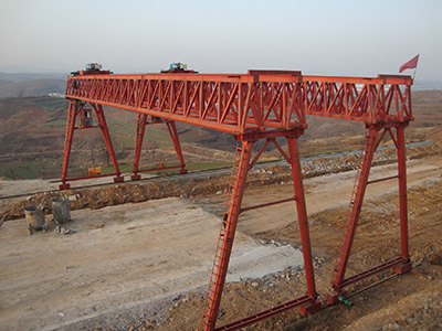 四川高鐵提梁機